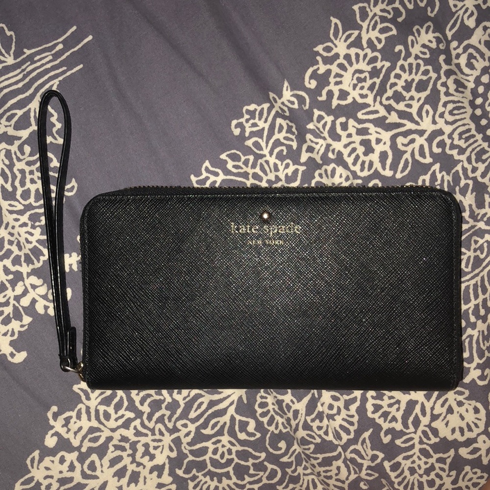 Black Kate Spade Wristlet